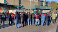Isçiler Kendilerini Fabrikaya Kapatti, Çatiya Çikti Açiklamasi 108 Gözalti