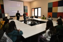 Kadiköy'de Çocuklar Haklari Ögreniyor