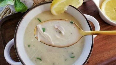 Terbiyeli Tavuk Suyu Çorbası Nasıl yapılır? Evde Kolay Terbiyeli Tavuk Suyu Çorbası Tarifi