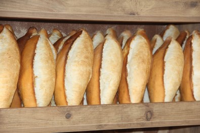 Türkiye Firincilar Federasyonu Baskani Balci, Ekmegin 4-5 Liradan Satildigi Iddialarini Yalanladi