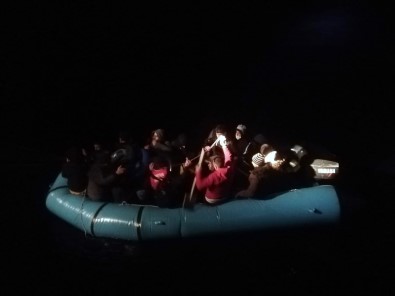 Yunanistan Göçmenleri Ölüme Terk Etmeye Devam Ediyor