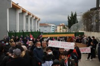 50 Yillik Yollari Kapanan Mahalleli Tekrar Yoluna Kavusuyor