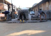 Gida Çarsisi'nin Yollari Adim Adim Yenileniyor