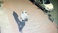 Istanbul'da Is Yerine Silahli Saldiri Kamerada Açiklamasi Sokakta Yürüyen Kadin Dehseti Yasadi