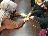 Liseli Ögrenciler Sepet Örmeyi Ögrendi