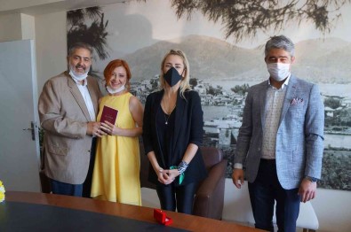 Marmaris'te 642 Çift Mutluluga Evet Dedi