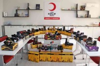 Türk Kizilay'dan Manisa'da 1500 Ögrenciye Bot Yardimi