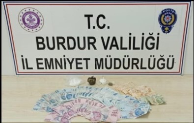 Burdur'da Narkotik Operasyonu Açiklamasi 15 Gözalti