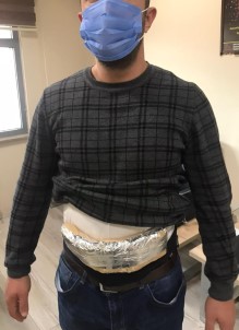 Vücuduna Sardigi Yarim Kilo Uyusturucuyla Yakalanan Süpheli Tutuklandi