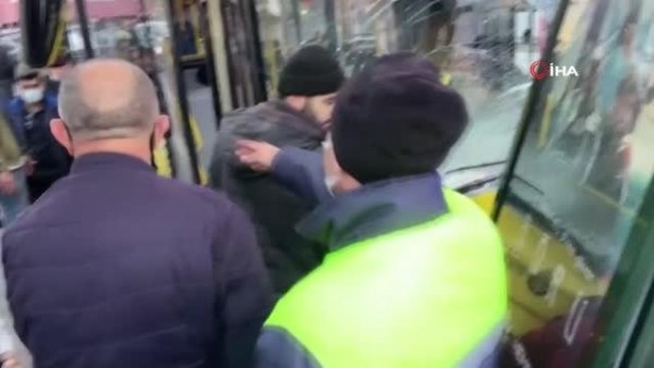 Eyüpsultan'ta İETT otobüsü durağa daldı! Çok sayıda kişi yaralandı