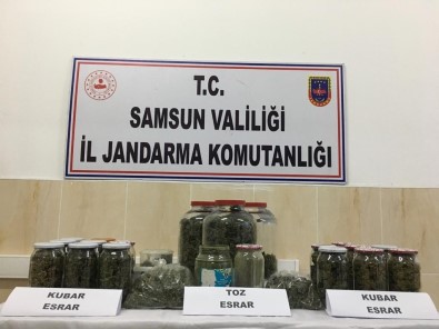 Alaçam'da Jandarma 12 Kilo Uyusturucu Madde Ele Geçirdi