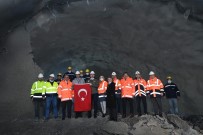 Bakan Karaismailoglu Açiklamasi 'Demirkapi Tüneli'nde Isik Göründü'