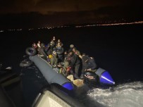 Izmir Açiklarinda 34 Düzensiz Göçmen Kurtarildi