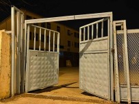 Çalinan Okul Kapisi Polis Tarafindan Bulundu