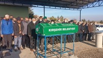 Esi Tarafindan 25 Yerinden Biçaklanan Kadin Topraga Verildi