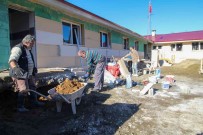 Köylüler Birlesip 50 Yillik Okulu 'Kültür Merkezi' Yapiyor
