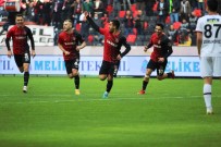 Spor Toto Süper Lig Açiklamasi Gaziantep FK Açiklamasi 2 - Fatih Karagümrük Açiklamasi 0 (Ilk Yari)