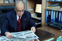 55 Yildir Bikmadan, Usanmadan Yaziyor