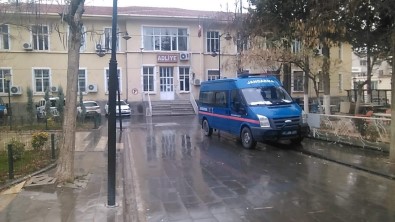 Besni'de Biçakli Kavga Açiklamasi 1 Yarali