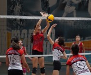 Manisa'da Okul Sporlari Voleybol Grup Müsabakalari Sona Erdi