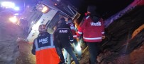 Siirt'te Kayganlasan Yolda Araç Devrildi Açiklamasi 5 Yarali