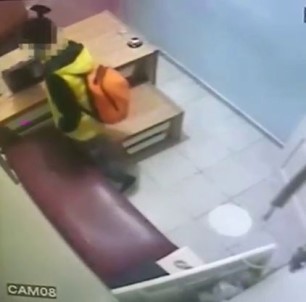 Sisli'de Hirsizlik Ani Kamerada