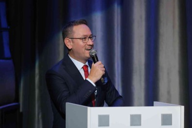 Basaksehir'de Kültür Sanat Sezonu Emel Sayin'la Basladi