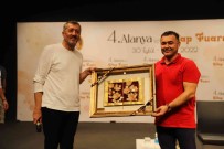 Eski Milli Egitim Bakani Ziya Selçuk, Her Yastan Okurla Bulustu