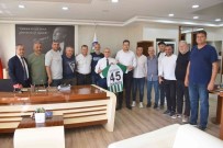 Futbol Tutkunu Is Insanlari, Salihli Belediyespor Için Güç Birligi