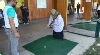Huzurevi Sakinleri Golf Oynadi