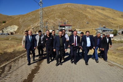 Içisleri Bakan Yardimcisi Çatakli, Deprem Bölgesinde Incelemelerde Bulundu