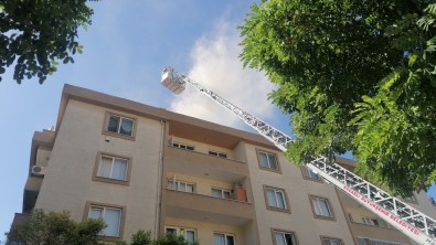 Izolasyon Çalismasi Yapilan Çatida Yangin Çikti