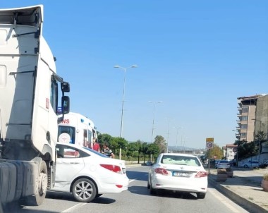 Kdz. Eregli'de Trafik Kazasi Açiklamasi 2 Yarali