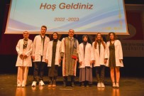 Tip Fakültesi Ögrencileri Beyaz Önlüklerini Giydiler