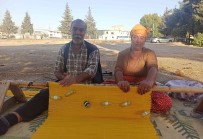 Yol Kenarlarinda Ekmek Mücadelesi