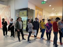 Açilisa Özel Indirimli Bilgisayar Için 3 Saat Kuyrukta Beklediler