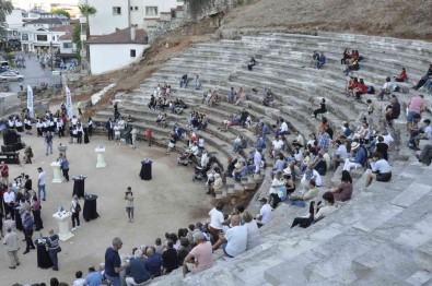 Telmessos Antik Tiyatrosu 7 Yilin Ardindan Açildi