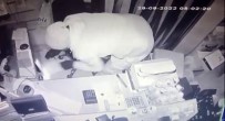 Avcilar'da Ayakkabi Magazasinda Hirsizlik Kamerada
