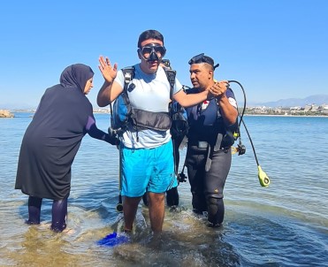 Özel Ögrencilere Dalgiçlik Egitimi