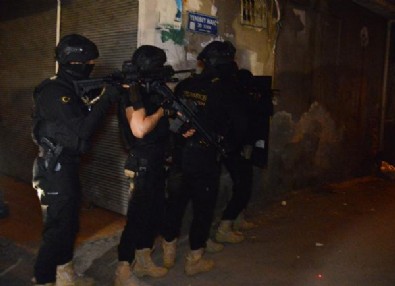 Şafak vakti DEAŞ operasyonu: 5 gözaltı