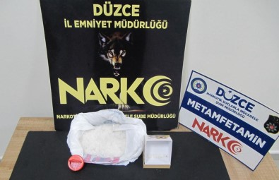 Uyusturucu Ile Yakalanan 2 Kisi Tutuklandi