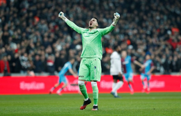 Newcastle United Uğurcan Çakır'ın peşinde!