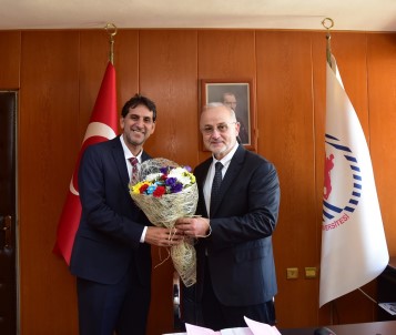 OMÜ Insan Ve Toplum Bilimleri Fakültesi'ne Yeni Dekan