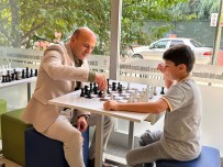 Satranç Ustalari Altinova'da Bulusuyor