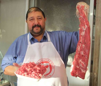 Türkiye Kasaplar Federasyonu Baskani Yardimci Açiklamasi' Kirmizi Ete Zam Görünmüyor'