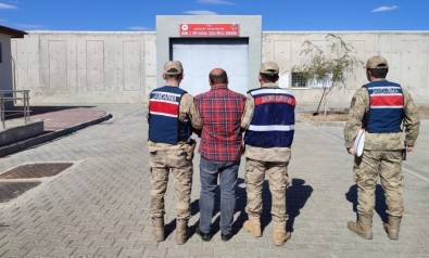 Igdir'da 15 Yil Hapis Cezasi Olan Sahis Tutuklandi