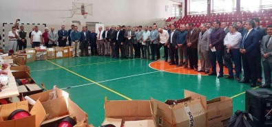 Salihli'deki 58 Okulun Spor Malzemesi Gençlik Ve Spor Bakanligi'ndan