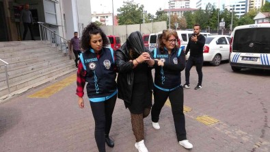 Kendinin Olmayan Evleri Kiraya Veren Kadin, 66 Bin 500 TL Dolandirdi