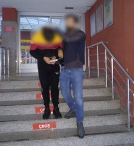 Kocaeli'de Durdurulan Araçta 9 Düzensiz Göçmen Yakalandi