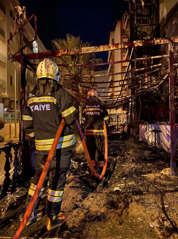 Kira zammına sinirlendi, oteli ateşe verdi